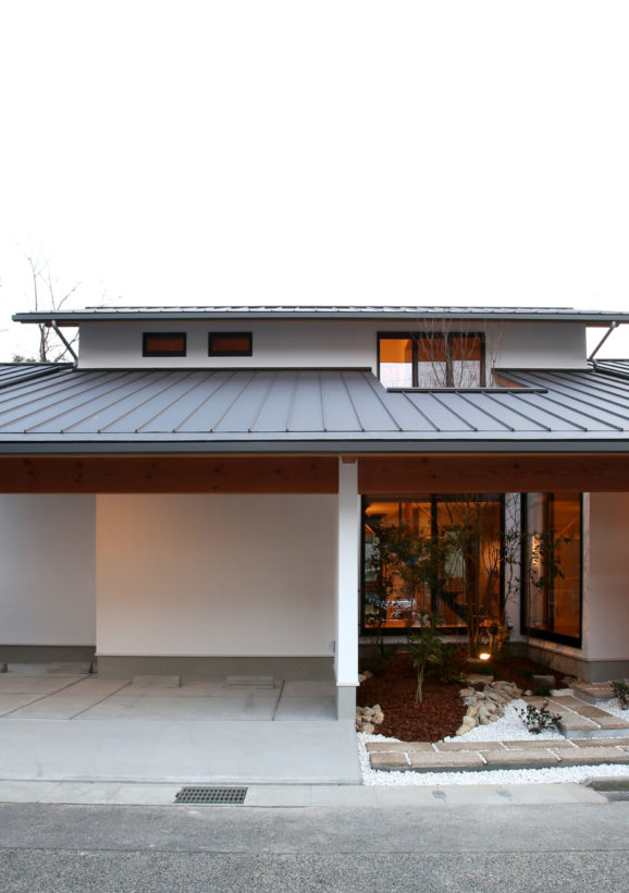 玉野市│大屋根の家